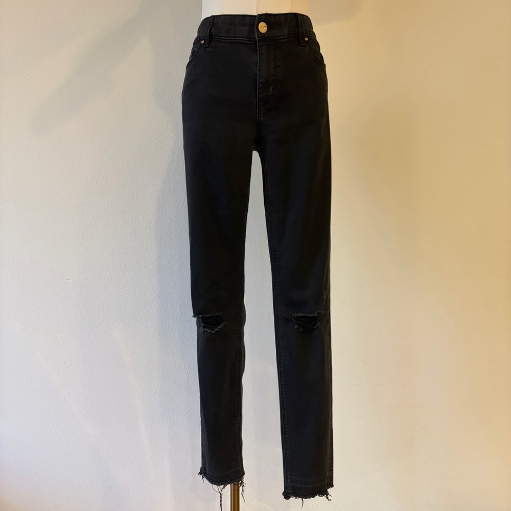White House Black Market The Skinny Ankle Jeans Black Distressed Size 4
